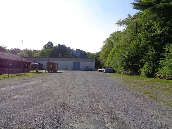 157 Willis Ave, Crab Orchard, WV 25827